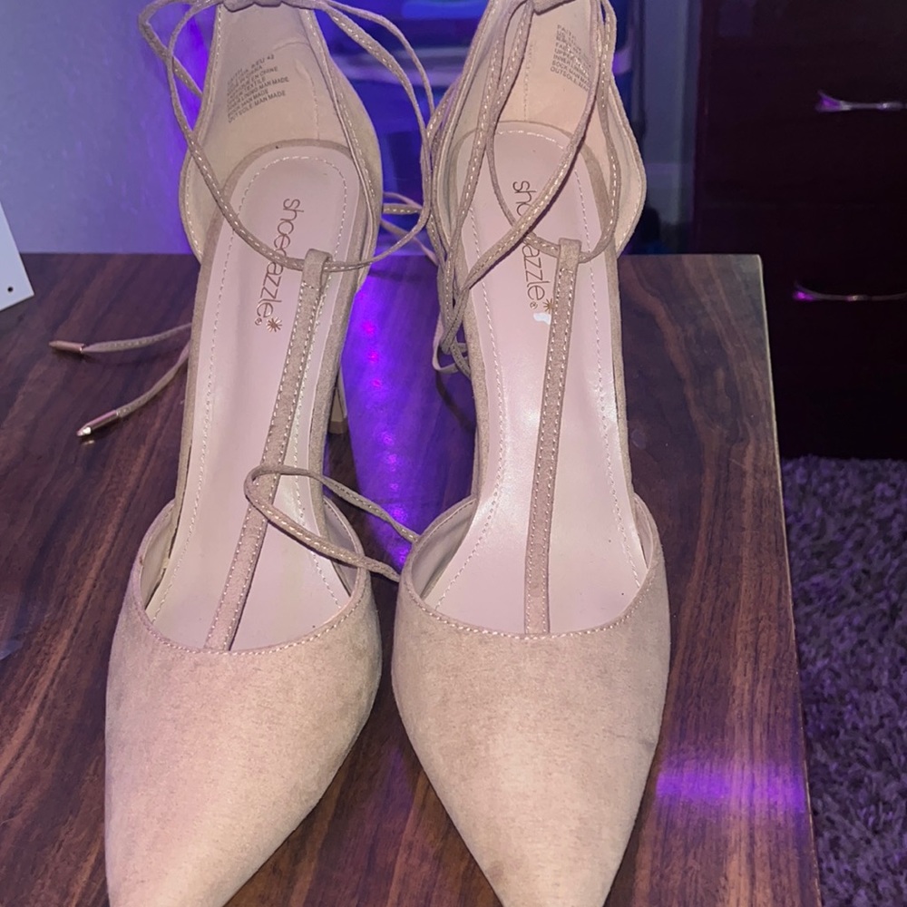 Strappy beige stiletto